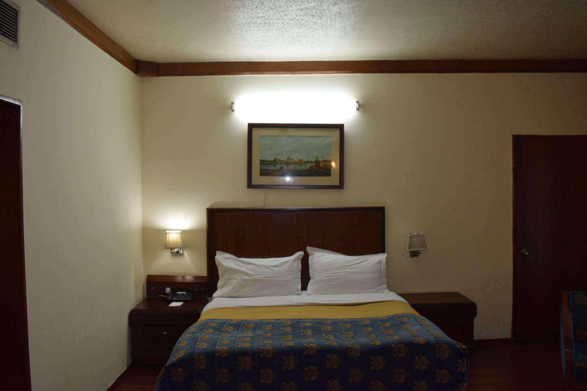 Hotel Samrat, New Delhi Bagian luar foto